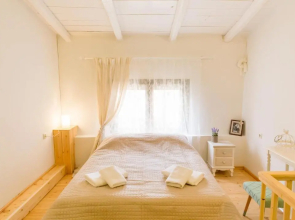 Romantic house Priotissa II