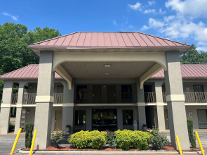 Super 8 by Wyndham Decatur/Lithonia/Atl Area