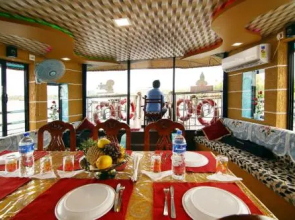 Marari houseboat