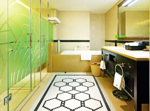 Paramount Gallery Hotel