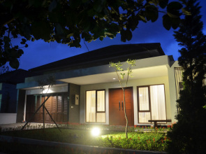 Chamomile Hill View 6BR Villa pool and movie room