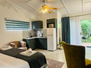 Room-busa House Self-catering Guest Hous