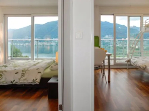 Vista Lago Maggiore 1.floor left