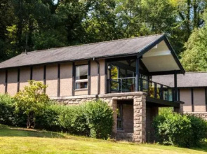 Cameron House Detached Lodge L64
