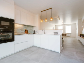 Modern house JULIE with spacious garden and garage
