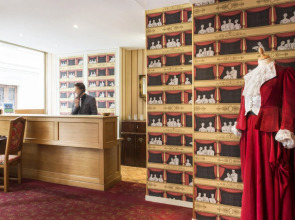 Hotel du Théâtre by Patrick Hayat
