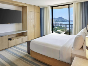 Hilton Hawaiian Village Waikiki Beach Resort