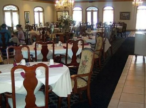 Magnolia Plantation Hotel