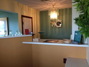 Super 7 Motel Sedalia