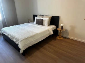 Stylish 2BR With 1LR Near to City Center