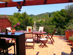 Family Apartment Near Acropolis With Roof Garden