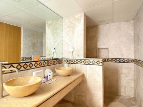 Hotel Lord - Adults Only