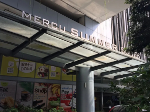 Mercu Summer Suites Freluxe Homestay