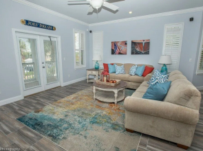 Joe's Dream 3 Bedroom Home by RedAwning