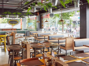 Easy Planet Bangkok Surawong