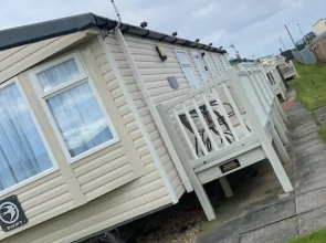Remarkable 3-bed Caravan, Direct Beach Access