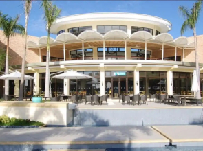 Dr Calayan's 2BR Condo at Pico De Loro