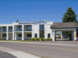Brooks Street Motor Inn