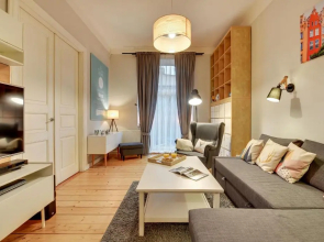 Monte Cassino Blanco by Grand Apartments