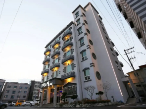 Gangneung Crystal Motel