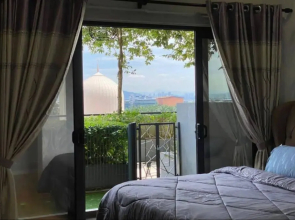 Orak Villa Homestay at Suria Residence