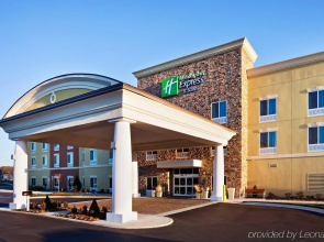 Holiday Inn Express & Suites Charlotte Southeast - Matthews by IHG