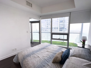 Luxury 2 Bedroom Lakeview