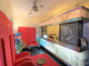 Cinehotel Maroni