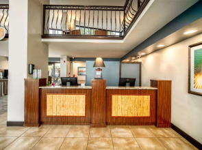 La Quinta Inn & Suites by Wyndham Cocoa Beach Oceanfront