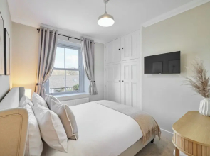 Host Stay Oakwell Cottage