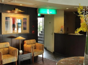 Hotel West