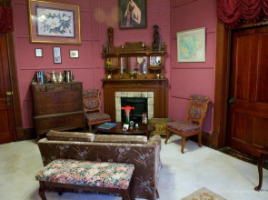 Riverview Mansion Hotel