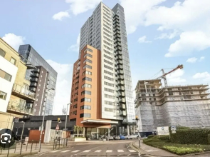 Stunning 3-bed, 3-bath Apartment in Southampton