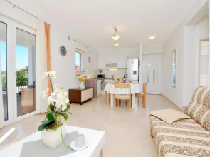 Holiday Home Paradiso