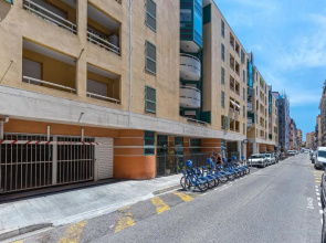 Amazing 3 Bdrs And Garden Place du Pin Parking !