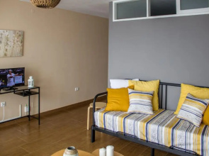 Acogedor apartamento con vista al mar.