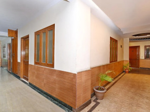 OYO 305 Hotel Rajdeep Palace