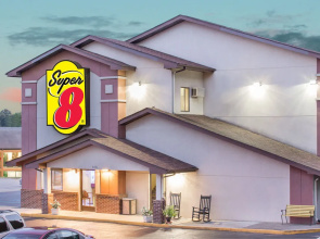 Super 8 Roanoke VA