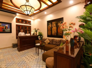 Artisan Lakeview Hotel