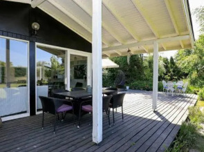Four-Bedroom Holiday home in Væggerløse 7