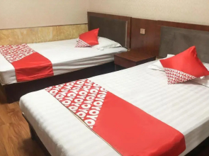 Huifeng Hotel (Lanzhou Zhengning Road Night Market)