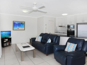 Unit 4 'Beaumont Sur Mer', Coolum Beach