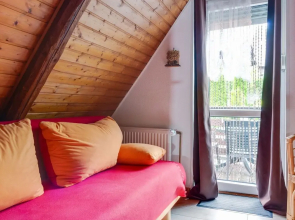 Rustic Holiday Home With Balcony