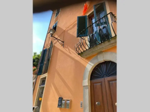 Exceptional 180m2 newly decorated private apartmen