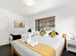 Town Centre Location With Stunning View - Unit 8