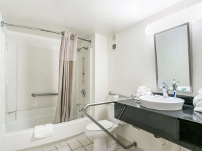 Rodeway Inn Baltimore - Inner Harbor South