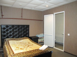 Lodging houses Revolyutsii 28 - Hostel