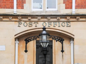 Warwick Post Office Apartment