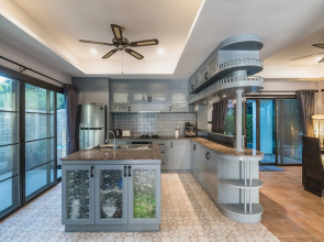 Havana House by Lofty Villas