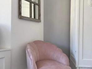 The Clock Tower Apartment - Large, Modern, 2 bed apartment, Southsea with Free parking - sleeps 4